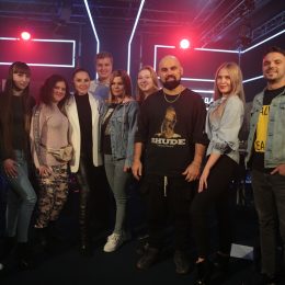 Жители Орла стали зрителями концерта группы «Artik&Asti» в проекте «Живая среда» на «Новом Радио» в Москве